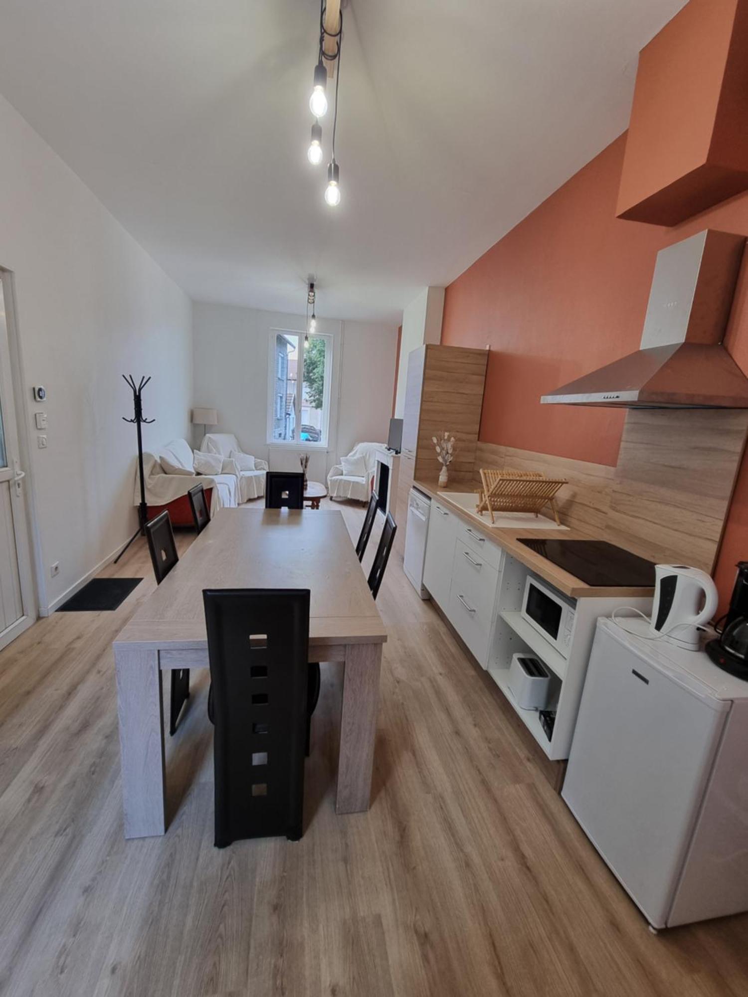 L Essentiel Gite Pour 6 Personnes Sireuil  Εξωτερικό φωτογραφία