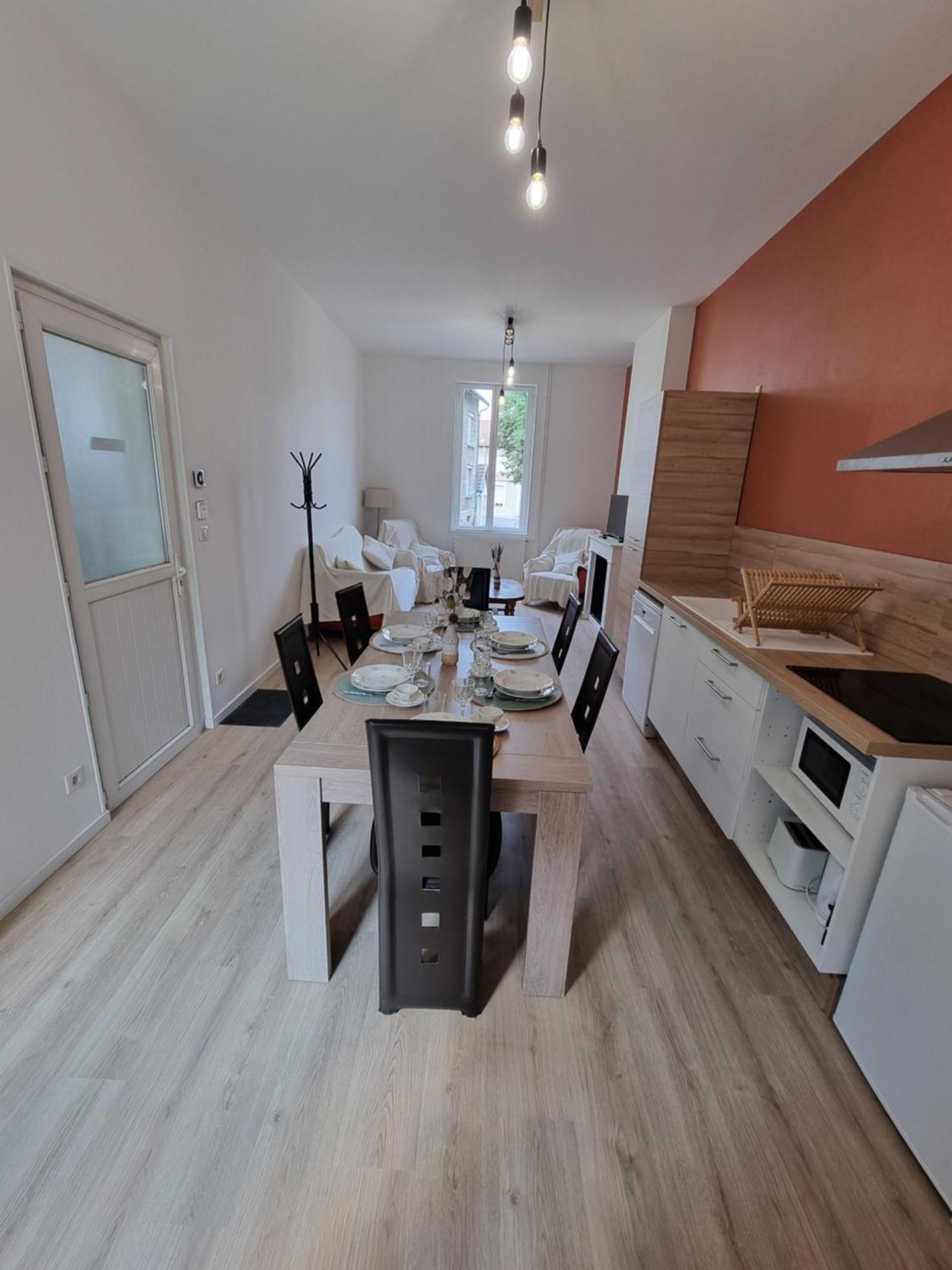 L Essentiel Gite Pour 6 Personnes Sireuil  Εξωτερικό φωτογραφία